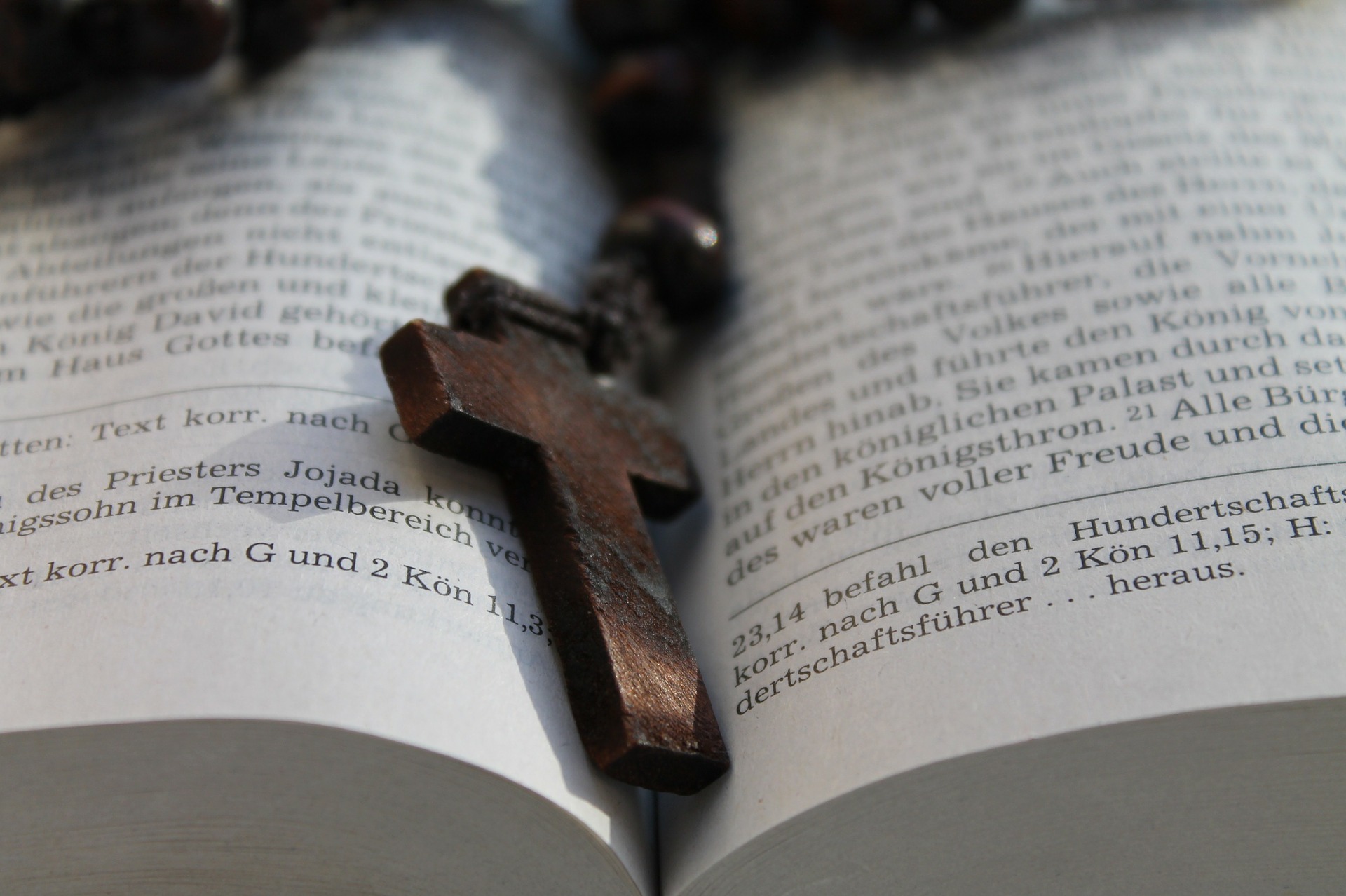 Kreuz in Bibel