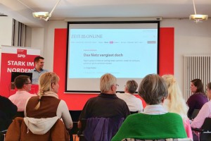Jens Crueger referiert