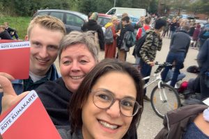 Birte Pauls und Serpil Midyatli in Husum bei Fridays for Future